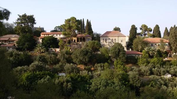 Home in Old Roshpina
