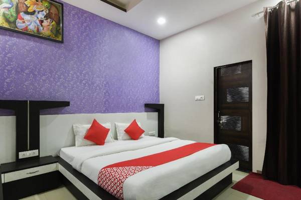 OYO 29856 Hotel Om Palace