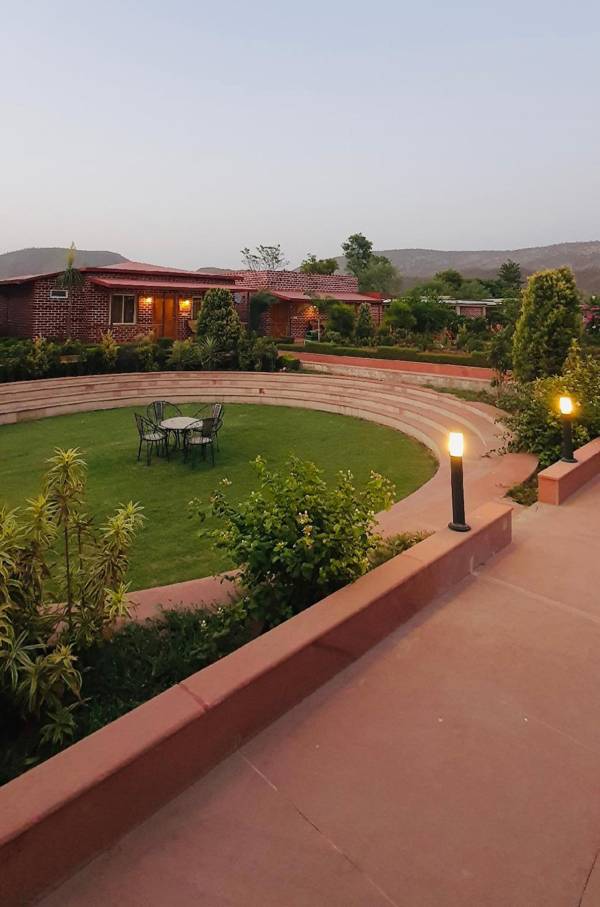 DESI THATH RESORT