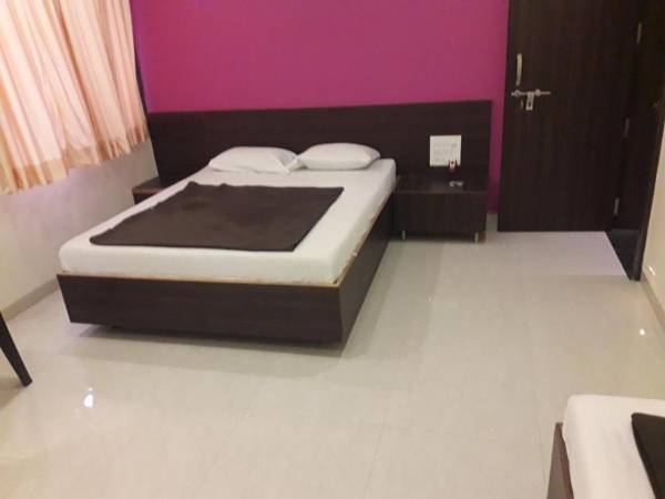 HOTEL SAIMEERA PALACE