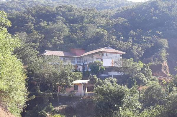 Shanti Resort and Spa