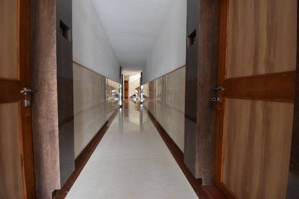 Townhouse OAK Hotel Vihar Deluxe