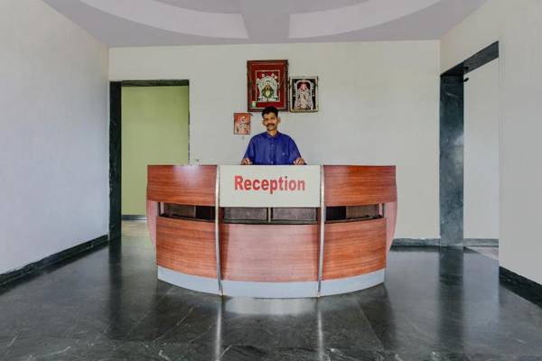 SPOT ON 49075 Hotel Sadanand
