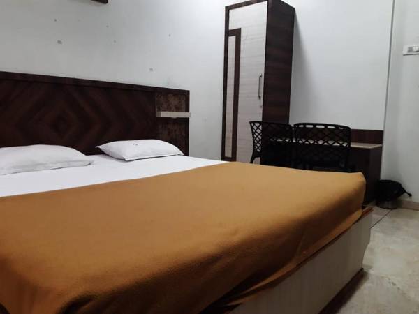 Hotel Falcon By WB Inn