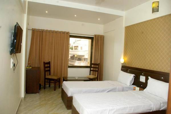 Hotel Gulmohar Pride