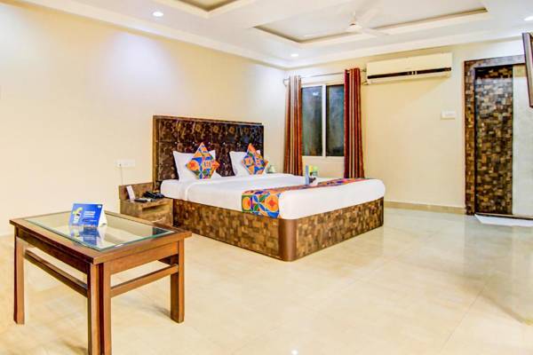 FabHotel CT Palace New Market - Fully Vaccinated Staff