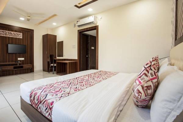 OYO Flagship 13376 Hotel Shri Vilas