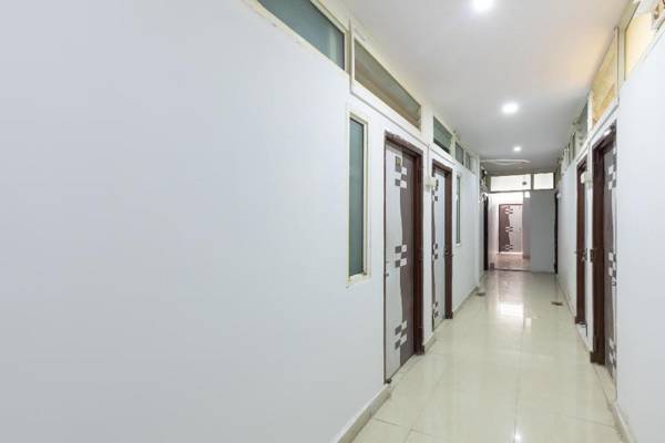 OYO 30721 Hotel Wow