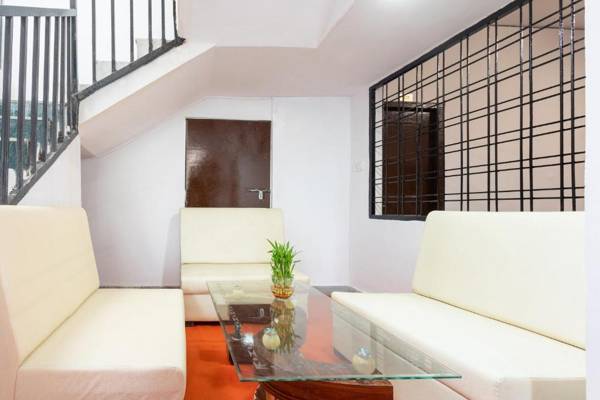 OYO 28691 Hotel Golden Star