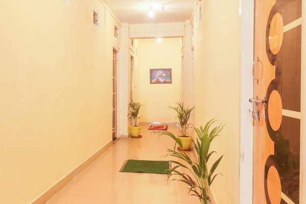 SPOT ON 75835 Maa Ganga's Hotel