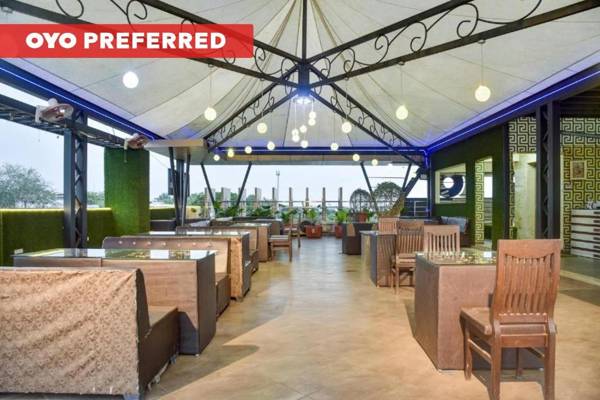 OYO Townhouse 497 Hotel Om Palace