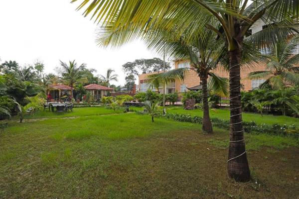 Capital O 18792 The Grand Neelam