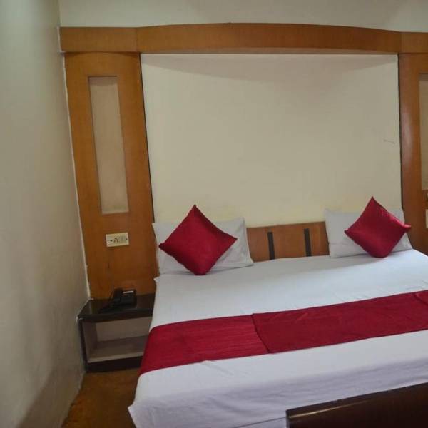 Hotel Poonam