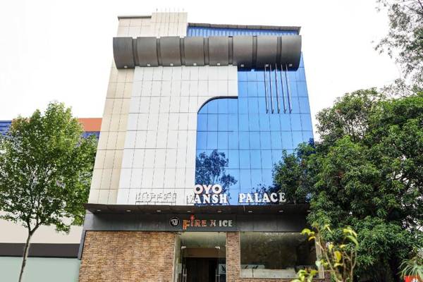 Capital O 81400 Vansh Palace