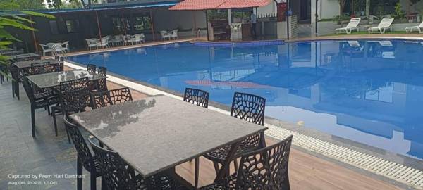 The Mark Club & Resort By WB Inn 