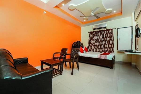OYO 13425 Sindhura Guest House