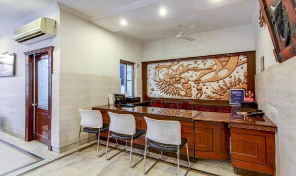 Hotel Saaket Residency - Hotel in Daba Gardens