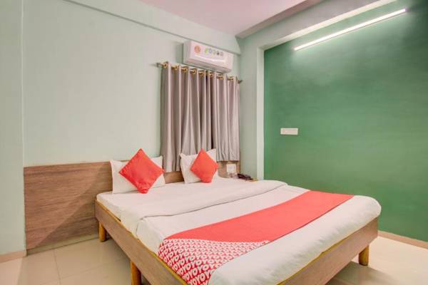 OYO 76005 Hotel Soundarya Inn