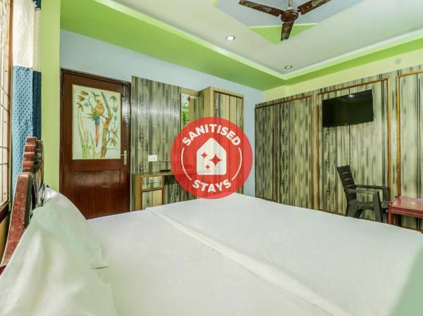 OYO Flagship 83166 The Golden Visakha Guest House