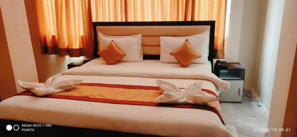 OYO 91035 Lotus Park Hotel