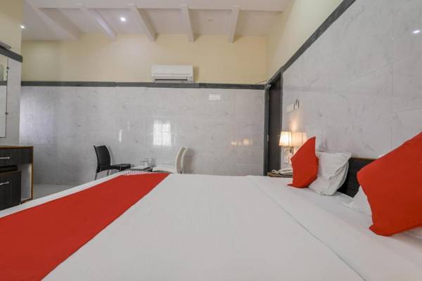 OYO Flagship 9352 Hotel SRC Grand