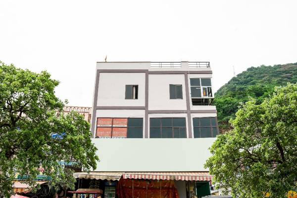 OYO 62037 Akshaya Nest