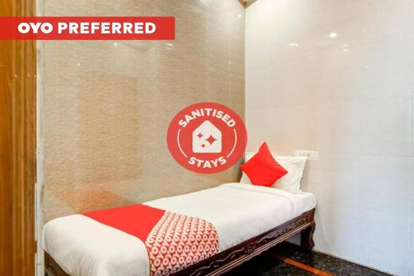 OYO Flagship 75668 Hotel Tejasri Residency