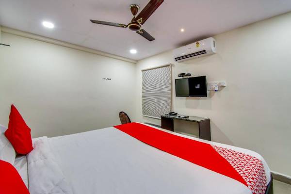 OYO 72156 Akshaya Inn