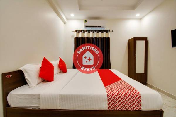 OYO 61576 Lavish Suites