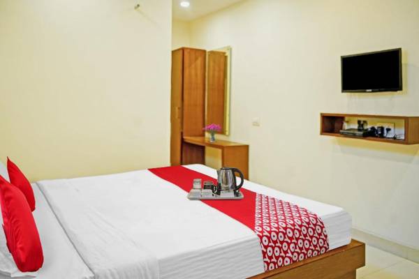 OYO 89898 Hotel Swapna