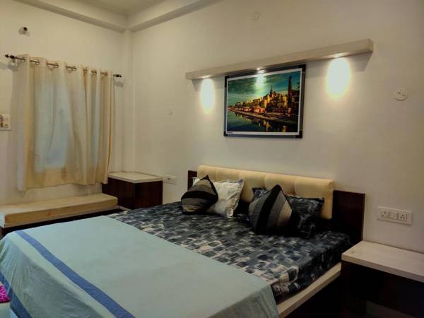 Khushi Paying Guest House