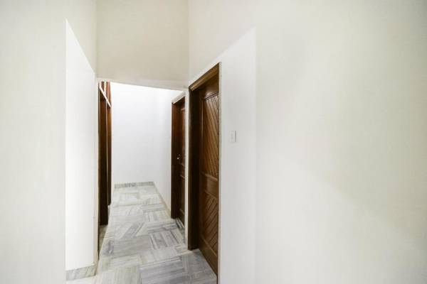 OYO 65521 Hotel Prashansha Palace