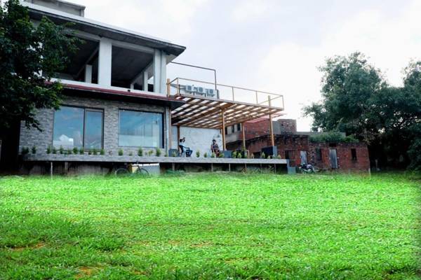 SRAK Clarks Inn Express Varanasi