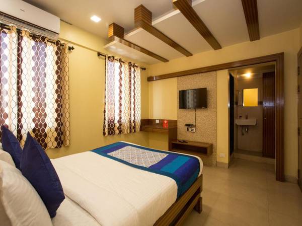 OYO 10679 Hotel Nanashree Executive