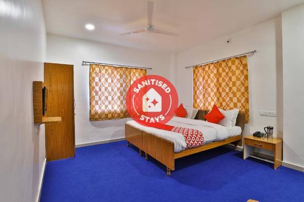 OYO 30255 Milan Party Hall