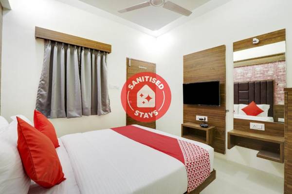 OYO VAD159 Hotel Grand