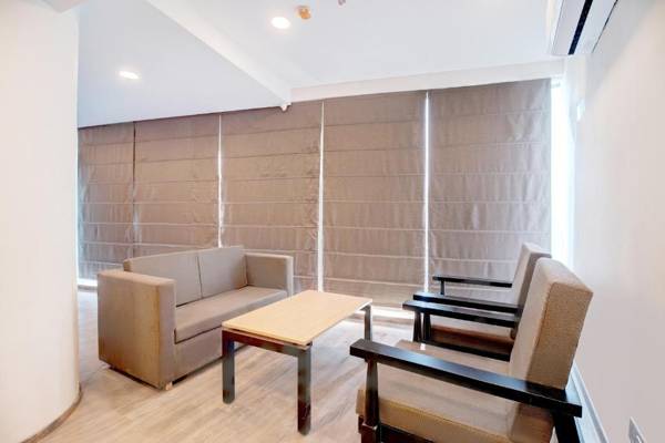 OYO Townhouse 401 Hotel Royal Comfort