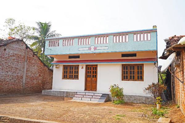 OYO 84274 UNITY HOME STAY