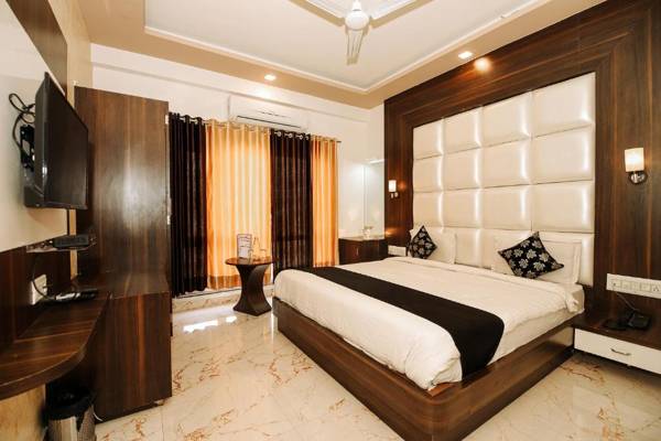 FabHotel The Royal Galaxy