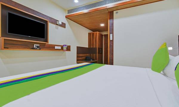 Treebo Trend Hotel Mandovin