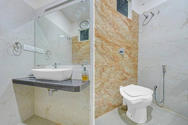 Capital O 85710 Hotel The Golden Palms