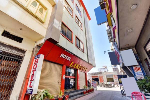 OYO 86269 Hotel Lake City