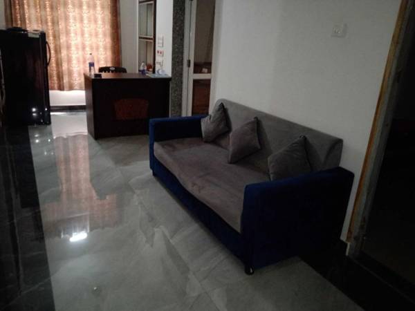 SPOT ON 92711 Hotel Krishna Palace