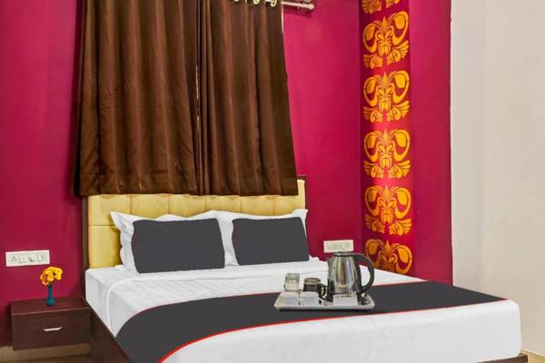 Collection O 92757 Hotel Thakur