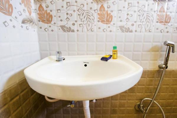 FabExpress Grand Castle Hill Resorts Ooty Boat House