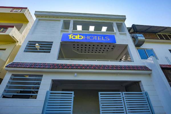 FabHotel Greenwood Resort