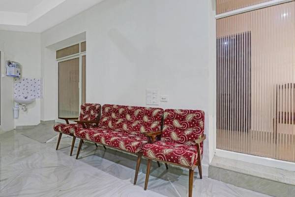 OYO 89094 Babuji Inn Rooms