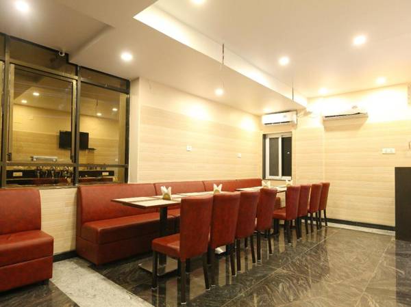 OYO 15115 Hotel Ramcharan Residency