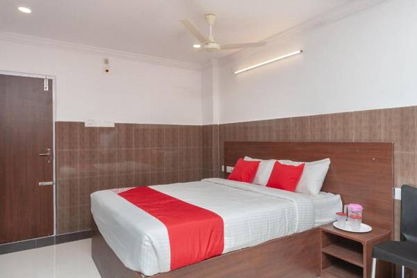 Capital O 27775 Hotel Srinivasa Residency