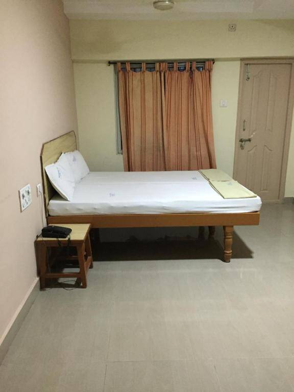 Hotel Suprabath Towers